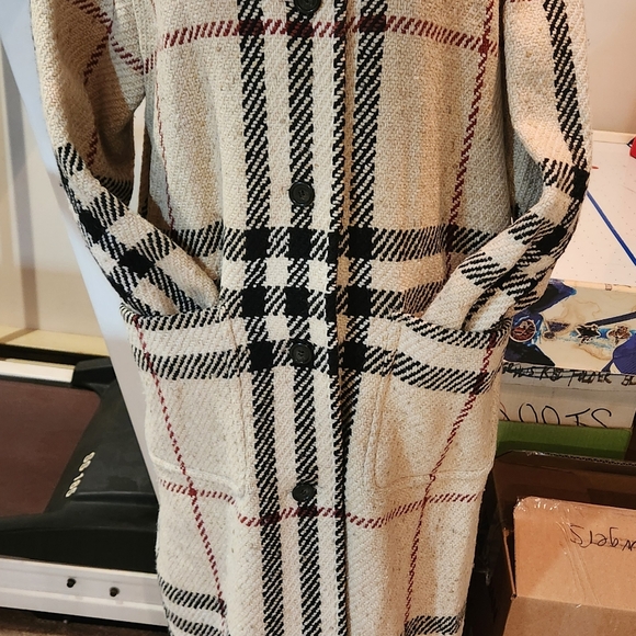 AUTHENTIC BURBERRY WOOL COAT IN EXCELLENT CONDITION SIZR 12 - Picture 4 of 7
